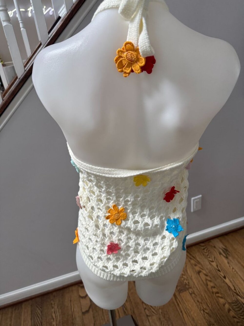 Lovers + Friends Flower Crochet Knit Halter Top Size Medium - Picture 2 of 2